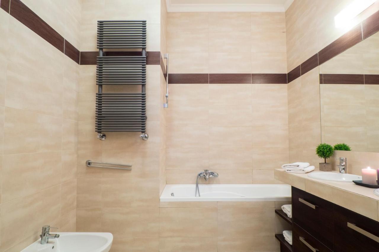 Majestic Residence -150M2 With Iconic Market Square View As Home Apartamenty R506 Wrocław Zewnętrze zdjęcie